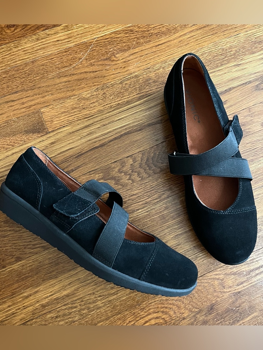 Vionic Shelby 8.5 black Mary Jane suede comfort shoes artsy classic